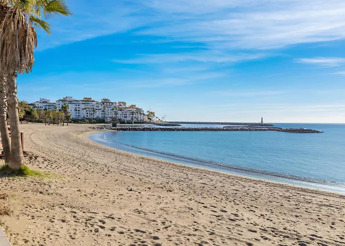 Modern 2 Bedroom Apartment, With Sea Views, In Playas Del Duque - Puerto Banus *